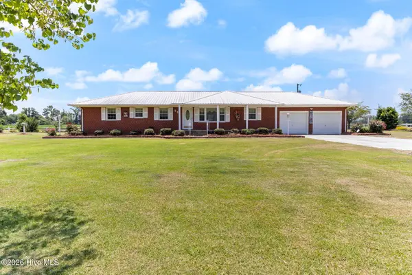 593 Singletary Mill Pond Road, Bladenboro, NC 28320