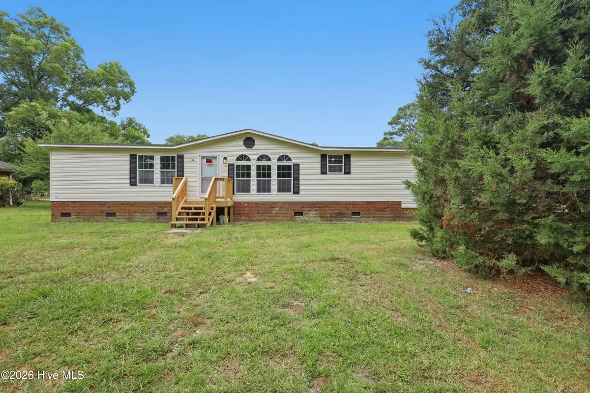 107 W Robertson Street, Beulaville, NC 28518 - #1