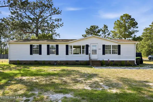 404 Oregon Trail, Hubert, NC 28539