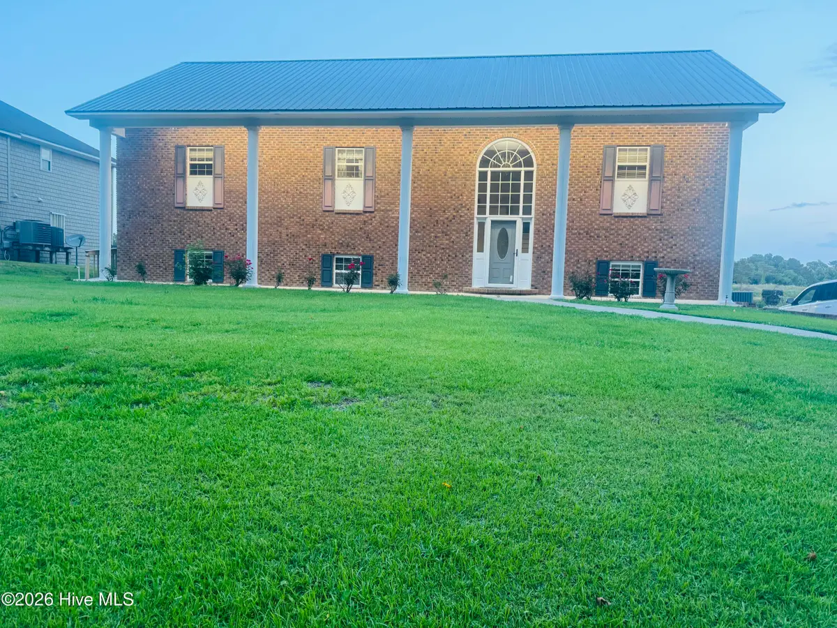 888 Seagate Drive, Newport, NC 28570 - #1