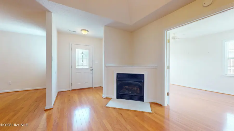 2011 Colony Plaza, Jacksonville, NC 28546 - #3