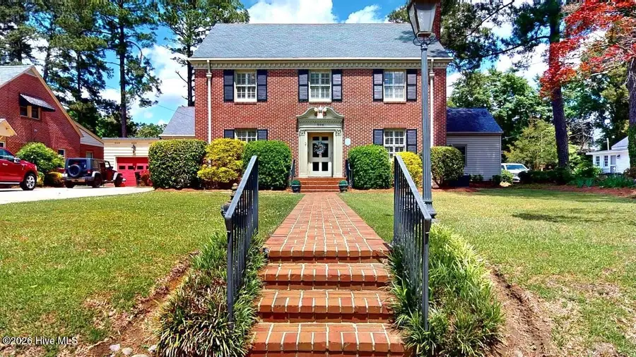 206 W James Street, Mount Olive, NC 28365 - #3