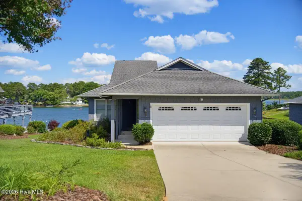 16 Westlake Pointe Drive, Pinehurst, NC 28374