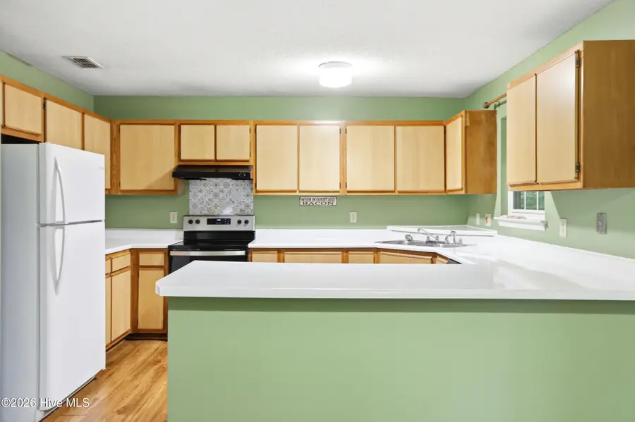 208 E Cameron Court, Jacksonville, NC 28546 - #2