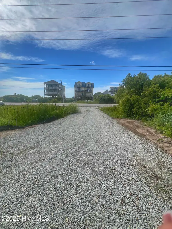 3142 Island Drive, North Topsail Beach, NC 28460