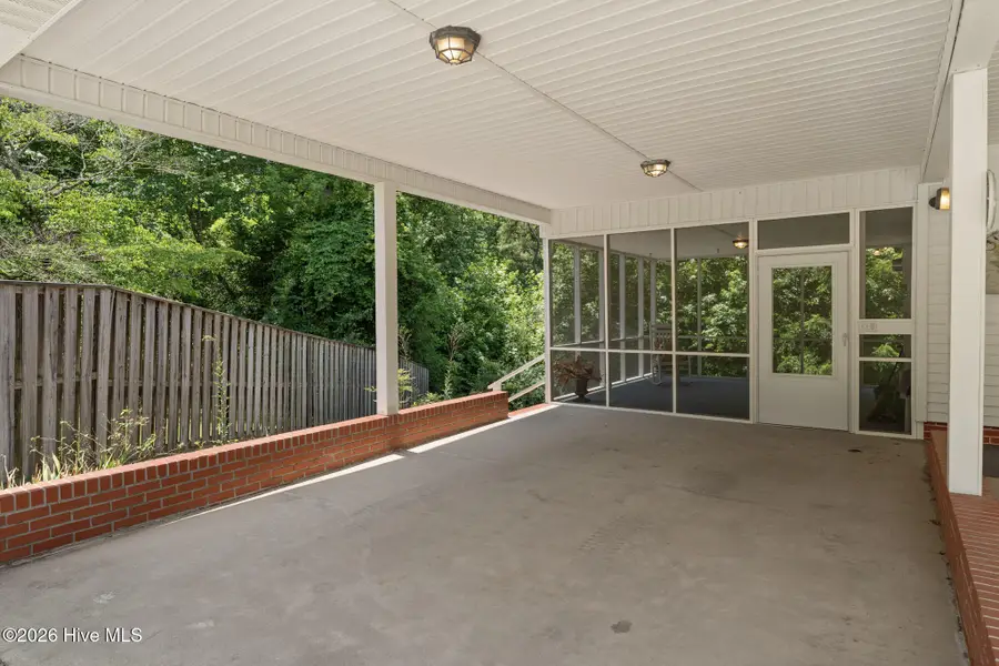 612 David Street, Elizabethtown, NC 28337 - #3