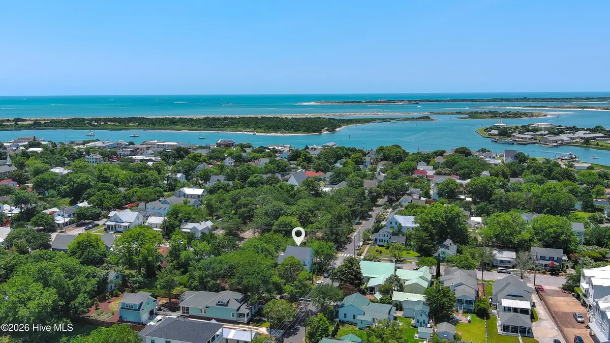 201 Broad Street, Beaufort, NC 28516 - #1
