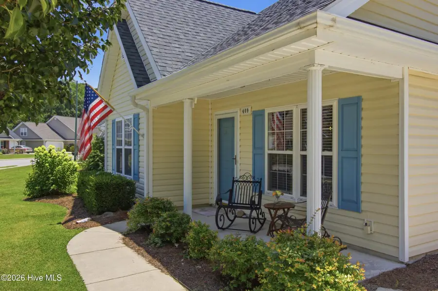 409 Neuchatel Road, New Bern, NC 28562 - #2