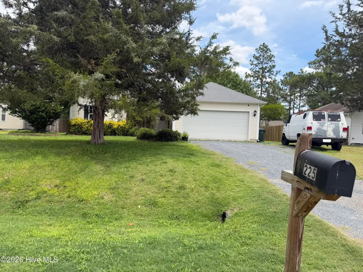 225 Woodgreen Lane, Aberdeen, NC 28315 - #1