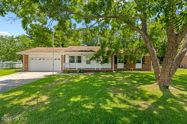 604 Oakwood Avenue, Jacksonville, NC 28546