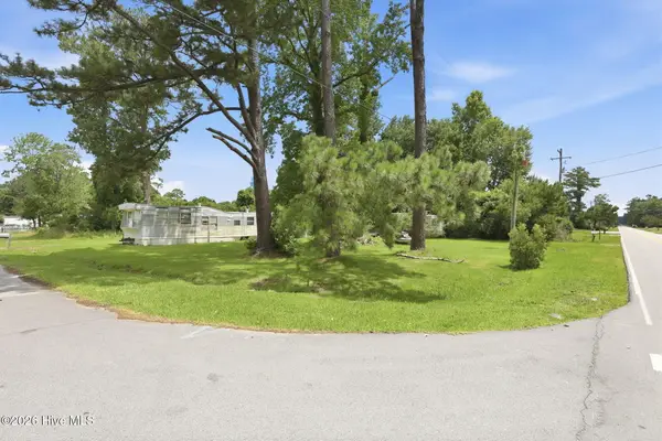 100 Hickory Hills Court, New Bern, NC 28560