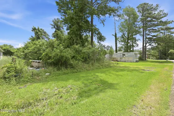 104 Hickory Hills Court, New Bern, NC 28560