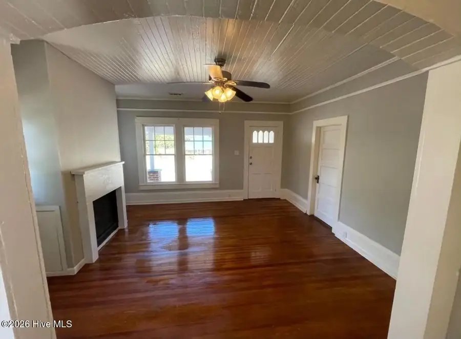 944 W Wisconsin Avenue, Southern Pines, NC 28387 - #3