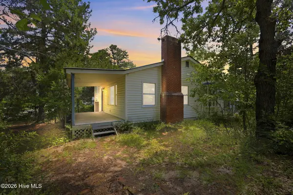 632 E Ocean Road, Holly Ridge, NC 28445