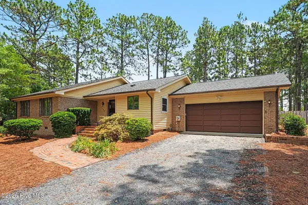 1555 Longleaf Drive E, Pinehurst, NC 28374