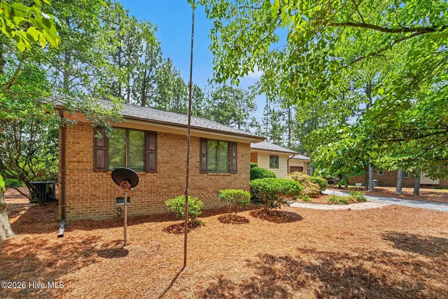 1555 Longleaf Drive E, Pinehurst, NC 28374 - #3