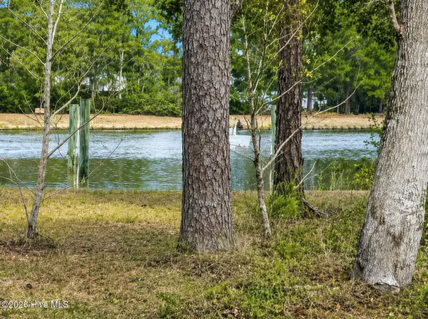 5902 Gondolier Drive, New Bern, NC 28560
