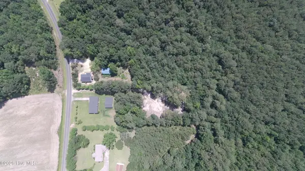 1104 Quill Moore Road, Clarkton, NC 28433