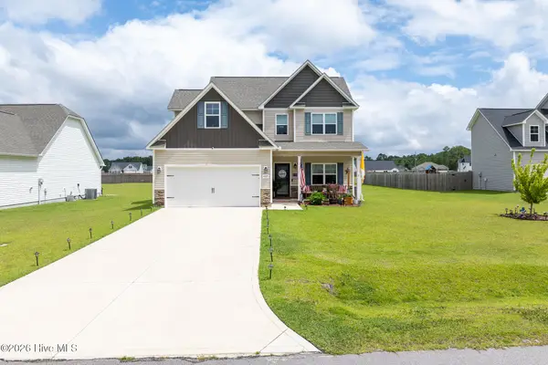 405 Silverstone Place, Hubert, NC 28539