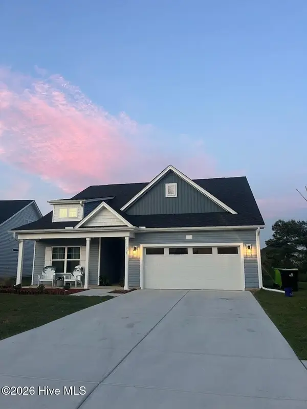 204 Balustrade Way, Hampstead, NC 28443