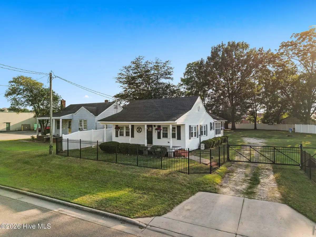 112 Leslie Newsome Avenue, Whiteville, NC 28472 - #1