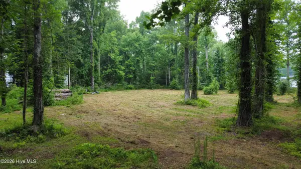 111 & 113 Tradewinds Road, Newport, NC 28570