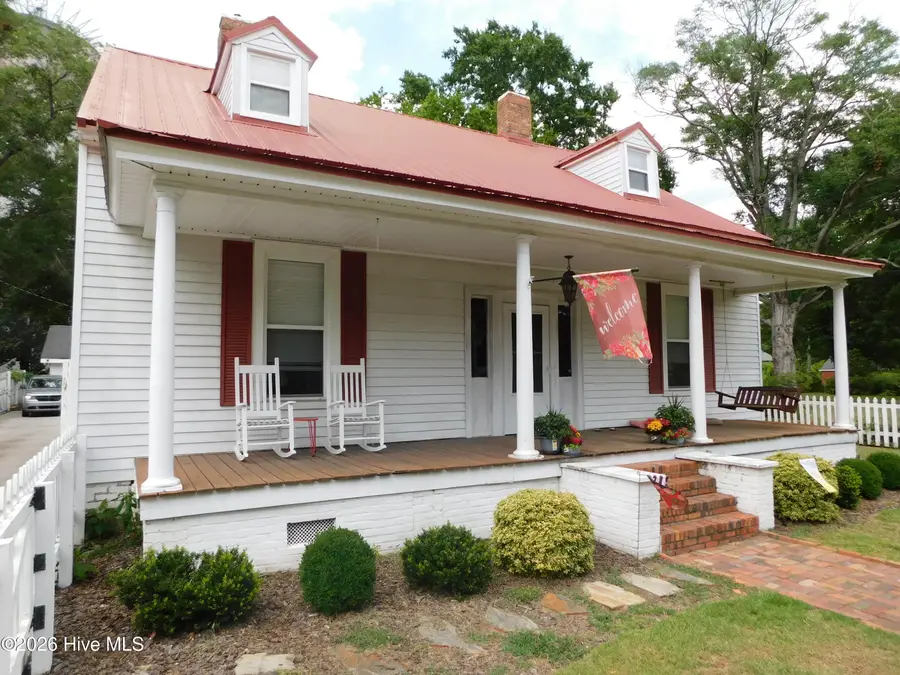 324 E Church Street, Laurinburg, NC 28352 - #2