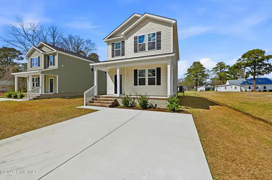 708 W Hayes Street, Burgaw, NC 28425 - #3