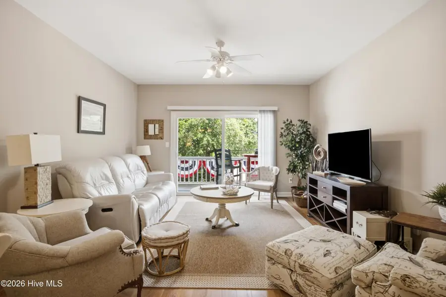 610 W Brown Street #Apt E, Southport, NC 28461 - #2