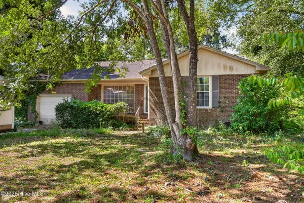 18 Pelican Point Road, Wilmington, NC 28409