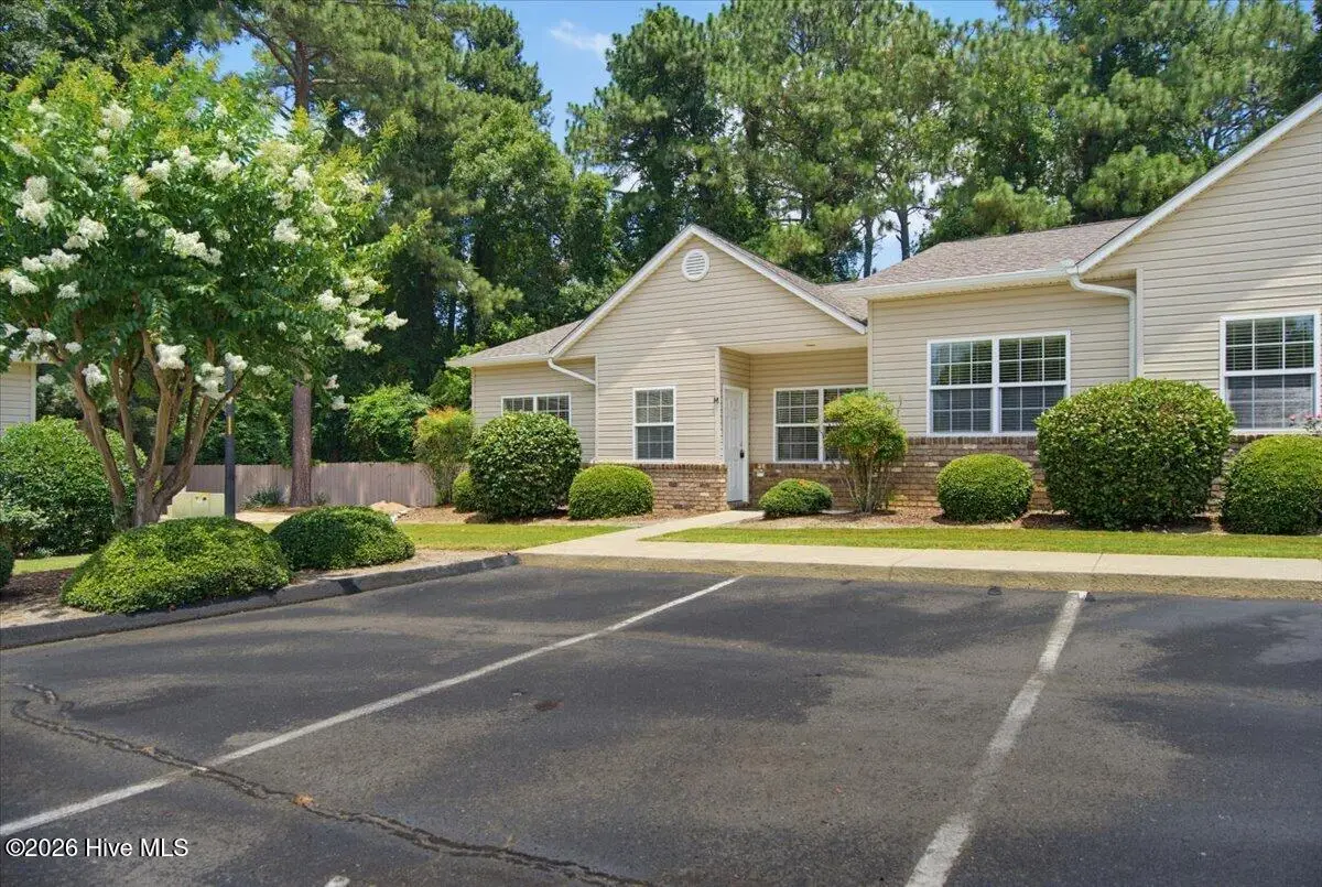 101 E Rhode Island Avenue #M, Southern Pines, NC 28387 - #1