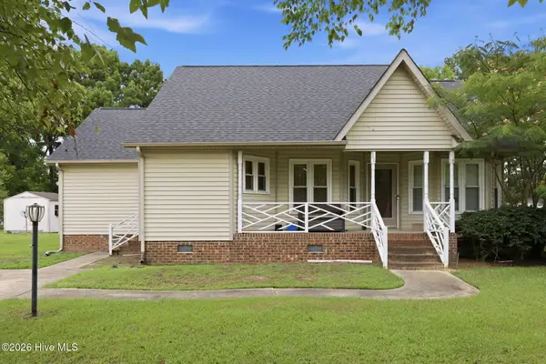 566 Ridge Drive, Winterville, NC 28590