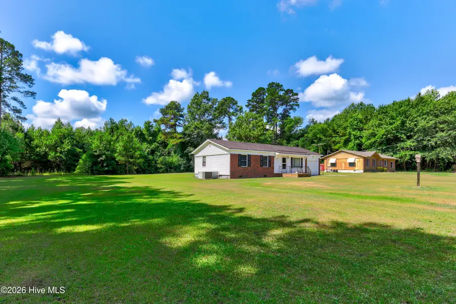 1688 W Wards Bridge Road, Warsaw, NC 28398 - #2