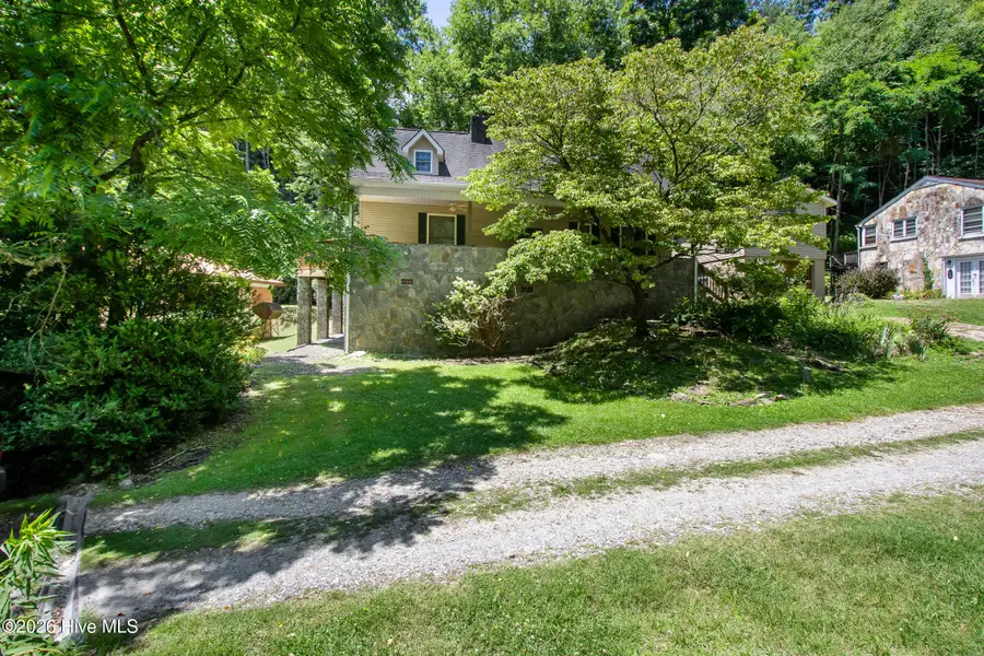 95 Cherokee Avenue, Andrews, NC 28901 - #3