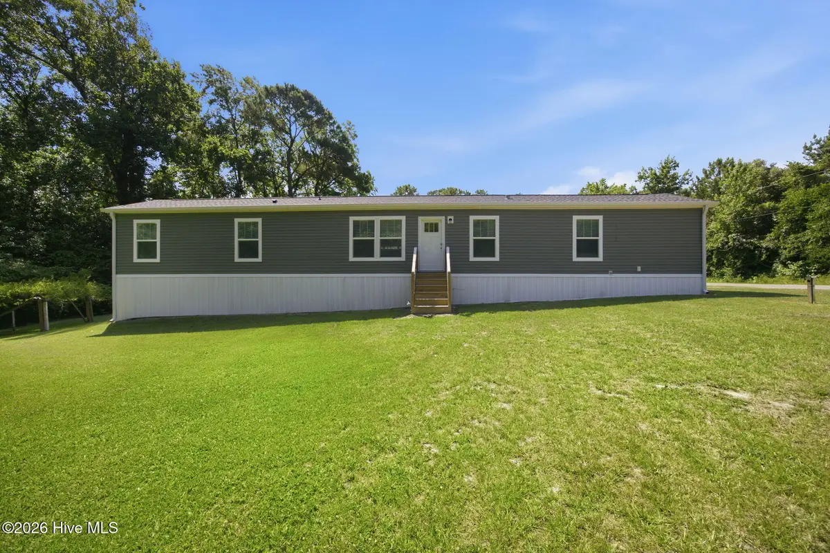 425 Beckys Creek Road, Hampstead, NC 28443 - #1
