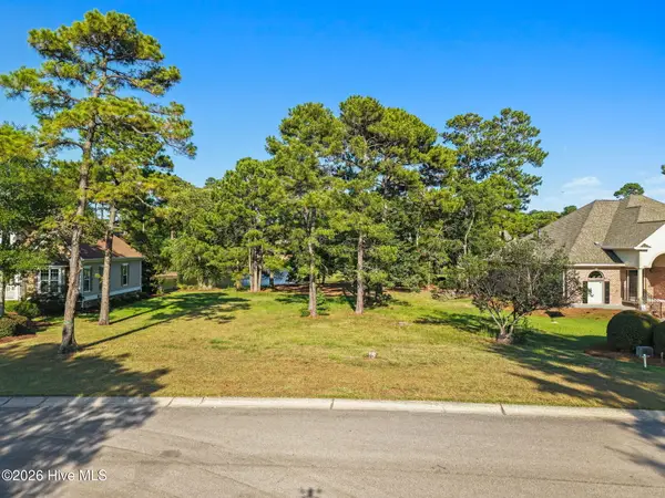 565 Gladstone Circle Sw, Ocean Isle Beach, NC 28469