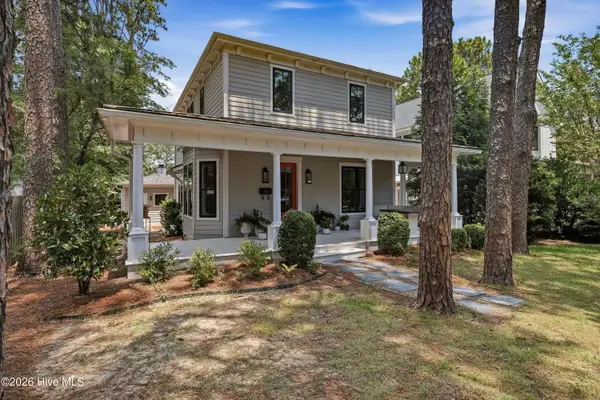 170 E Delaware Avenue, Southern Pines, NC 28387