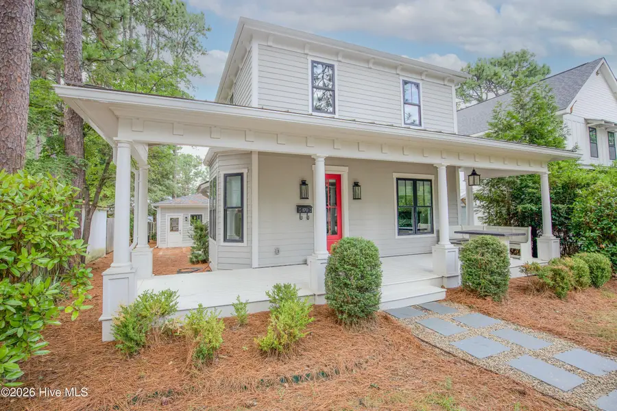 170 E Delaware Avenue, Southern Pines, NC 28387 - #2