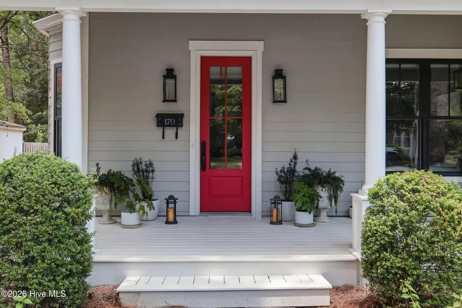 170 E Delaware Avenue, Southern Pines, NC 28387 - #3
