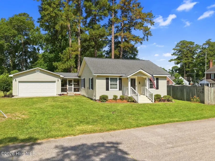 307 Mckenzie Street, Whiteville, NC 28472 - #2