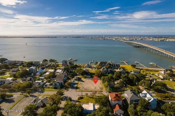2103 Evans Street, Morehead City, NC 28557