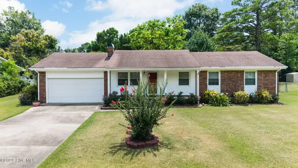 414 Thomas Drive, Jacksonville, NC 28546
