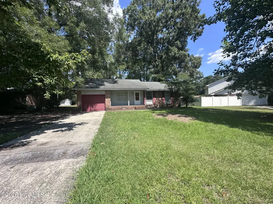 1015 Plymouth Drive, New Bern, NC 28562 - #2