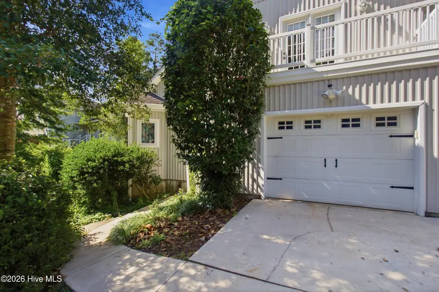 209 E Palmer Drive, New Bern, NC 28560 - #3