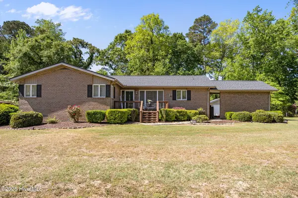 105 Dogwood Drive, Washington, NC 27889