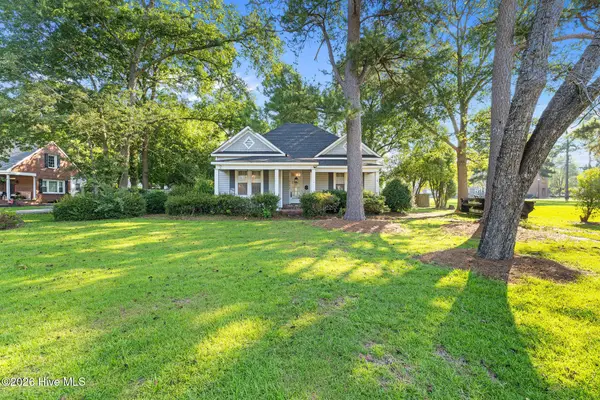 612 W Main Street, Mount Olive, NC 28365
