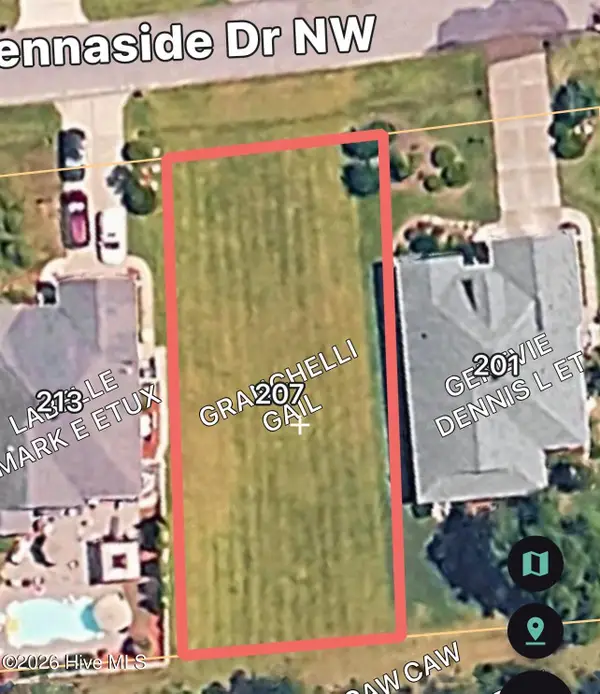 207 Ravennaside Drive Nw, Calabash, NC 28467