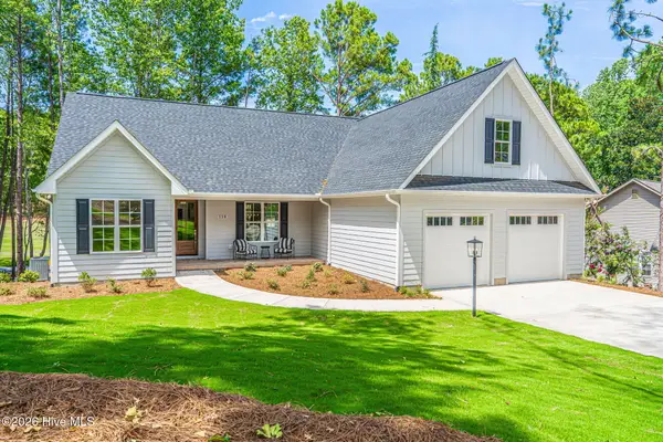 118 Berkshire Court, Seven Lakes, NC 27376