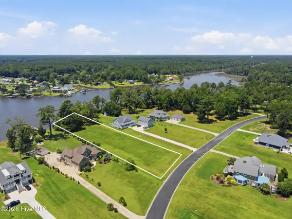 434 Southern Plantation Drive S, Oriental, NC 28571