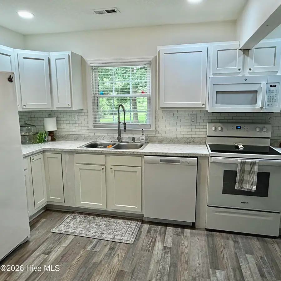 1502 N Hills Court, New Bern, NC 28562 - #3